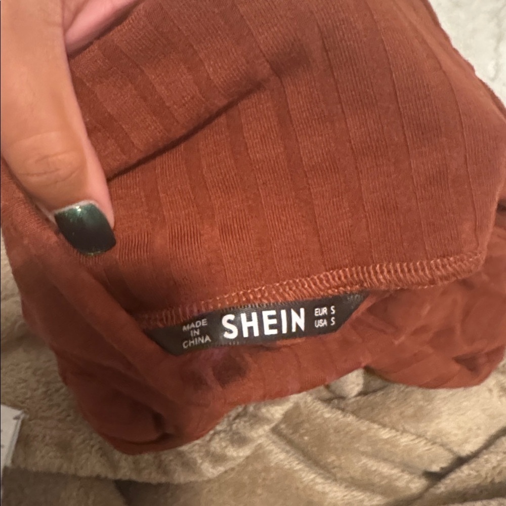 SHEIN Rust Ribbed Bodysuit - Picture 3 of 3